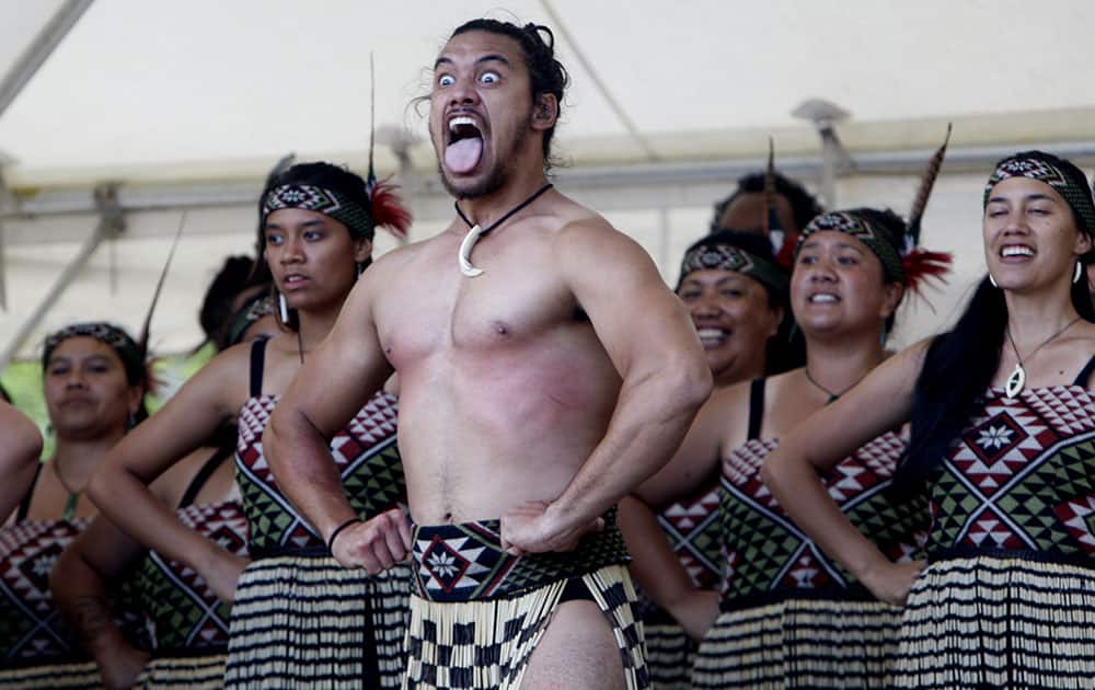 Half maori girl sucking dick australia