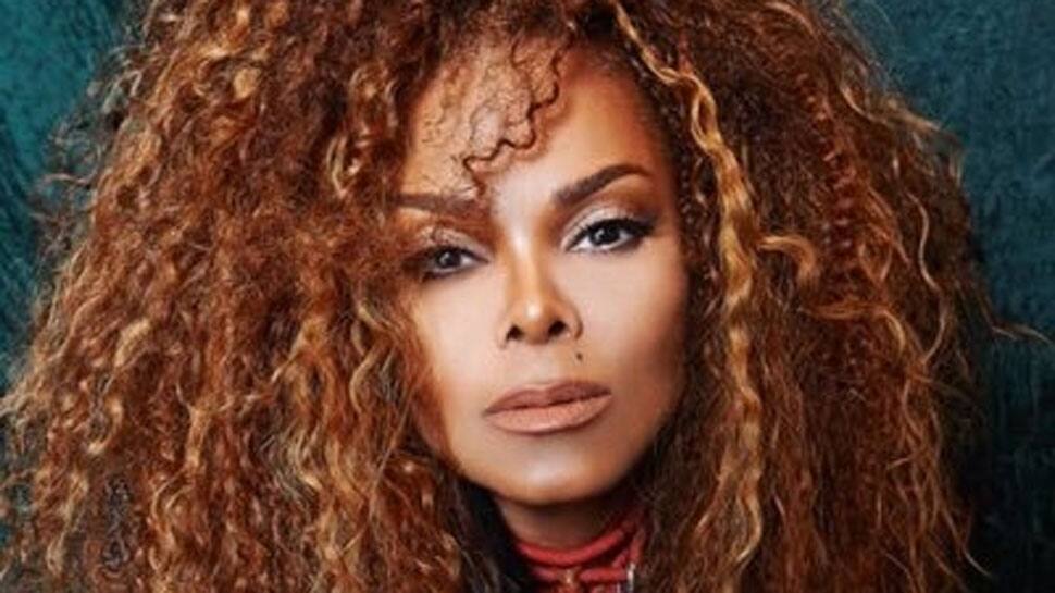 Janet Jackson Slides Her Hand Into Male Dancer S Pants In A Sensual Act During Concert People