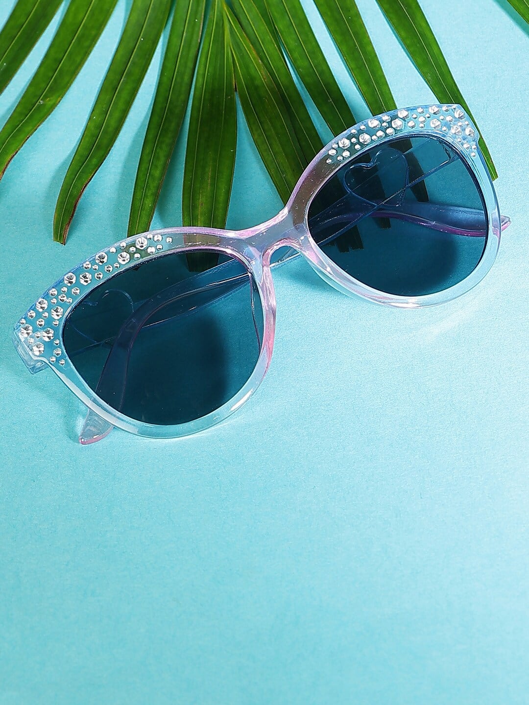 Designer Sunglasses at Affordable Prices Only on Myntra