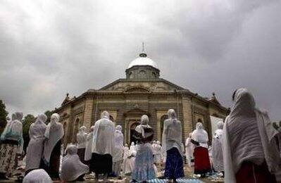 Orthodox Christians attend prayers in preparation for Easter at St. George church in Addis Ababa, April 18, 2009