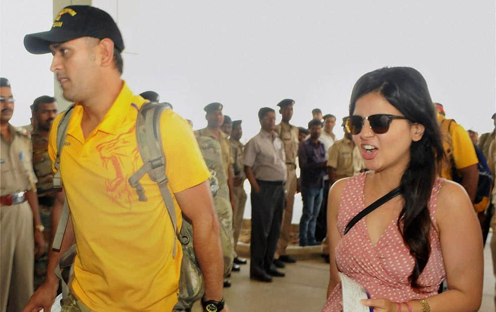 Mahendra Singh Dhoni of Chennai Super Kings with his wife Sakshi in Ranchi before leaving for Bengaluru.