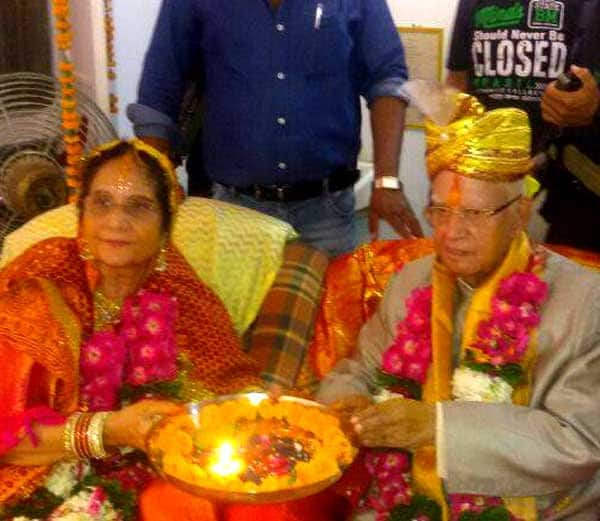 Congress leader Narayan Dutt Tiwari ties the knot with Ujjwala Sharma in Lucknow.