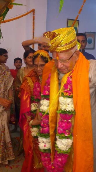 Congress leader Narayan Dutt Tiwari ties the knot with Ujjwala Sharma in Lucknow.