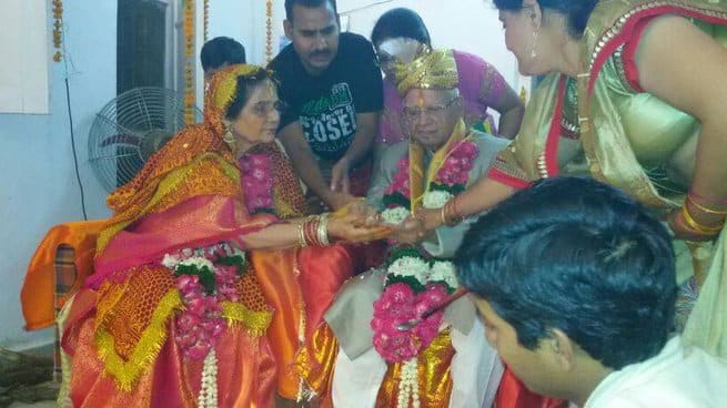 Congress leader Narayan Dutt Tiwari ties the knot with Ujjwala Sharma in Lucknow.