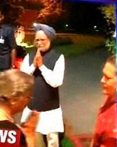 Prime Minister Manmohan Singh arrives at the farewell dinner hosted by Congress President Sonia Gandhi at her residence 10 Janpath in New Delhi.