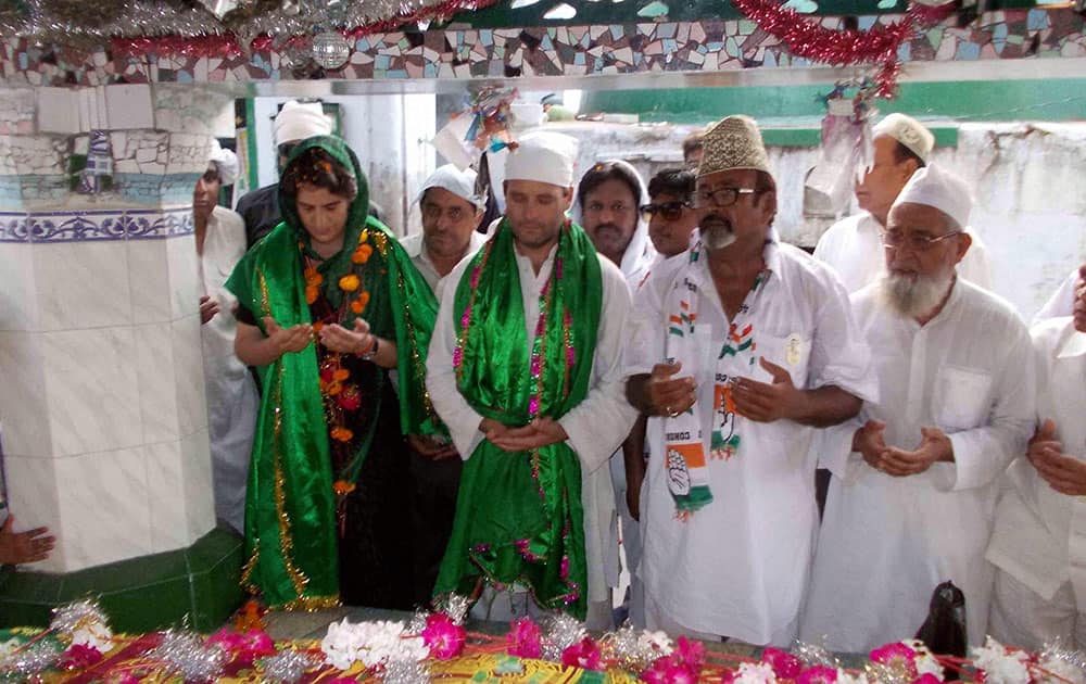 Rahul Gandhi and Priyanka Vadra pray in a Dargah during Election compaign in Jayas, Amethi.