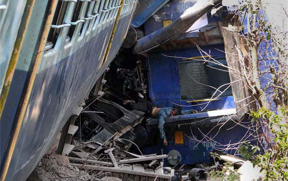 A scene of the derailed passenger train at Nagothane in Raighad district.