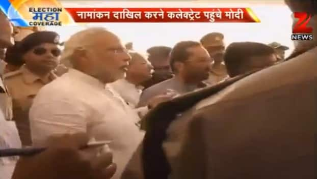 Narendra Modi`s mega roadshow in Varanasi