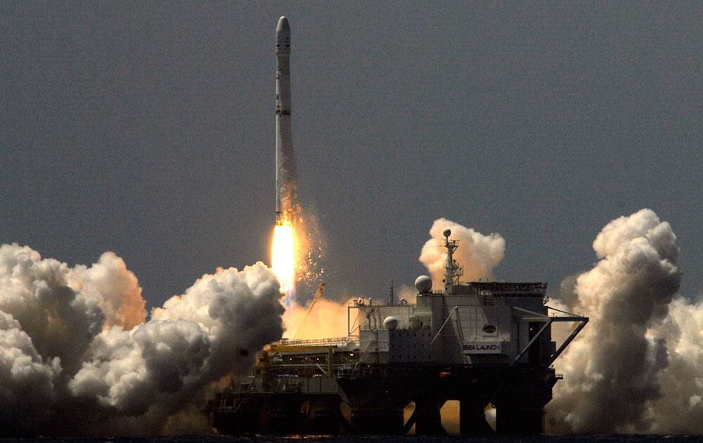 This image provided by Sea Launch AG shows a European communications satellite lifting off into orbit Saturday Sept. 24, 2011, by a rocket that blasted off from Sea Launch AG`s floating pad in the equatorial Pacific. Sea Launch AG has postponed the planned April 15, 2014, launch of a communications satellite for France-based Eutelsat because of damage that occurred during movement of the integrated launch vehicle at the company`s homeport in Long Beach, Calif.