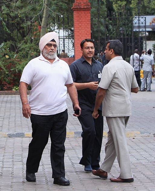 Former cricket captain Bishan Singh Bedi leaves after paying his respect to renowned author Khushwant Singh in New Delhi. Singh, 99, passed away at his house on Thursday.
