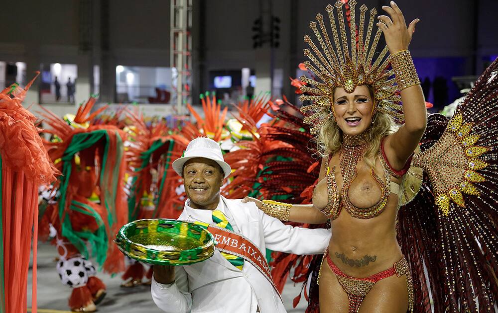 Rio Carnival Nude Danser New Spank Bang 1