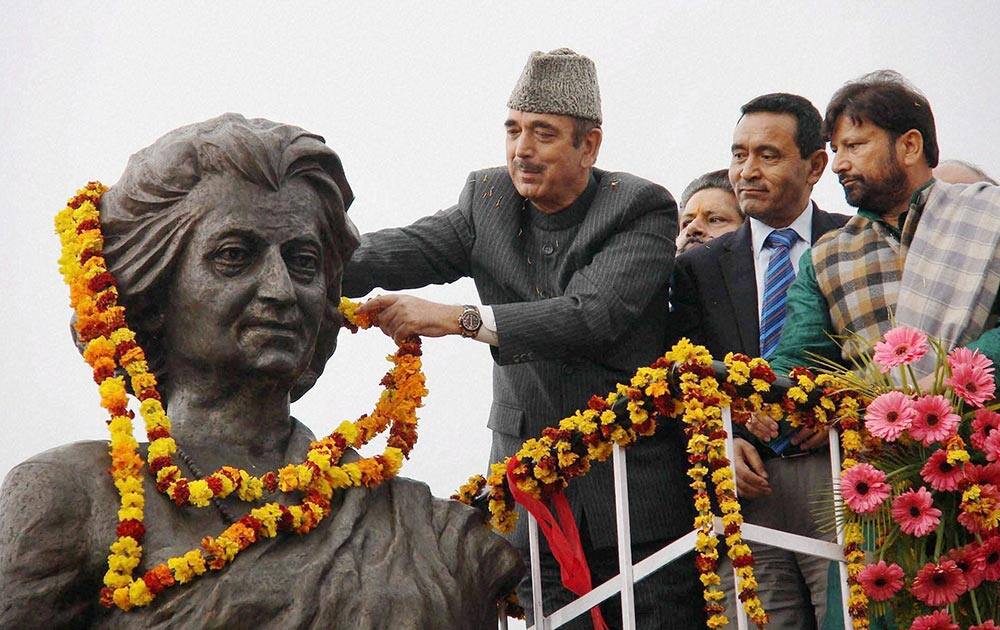 Union Minister for Health and Family Welfare Ghulam Nabi Azad garlands a statue of former Prime Minsiter Indira Gandhi after its unveling at Indira Chowk in Jammu.