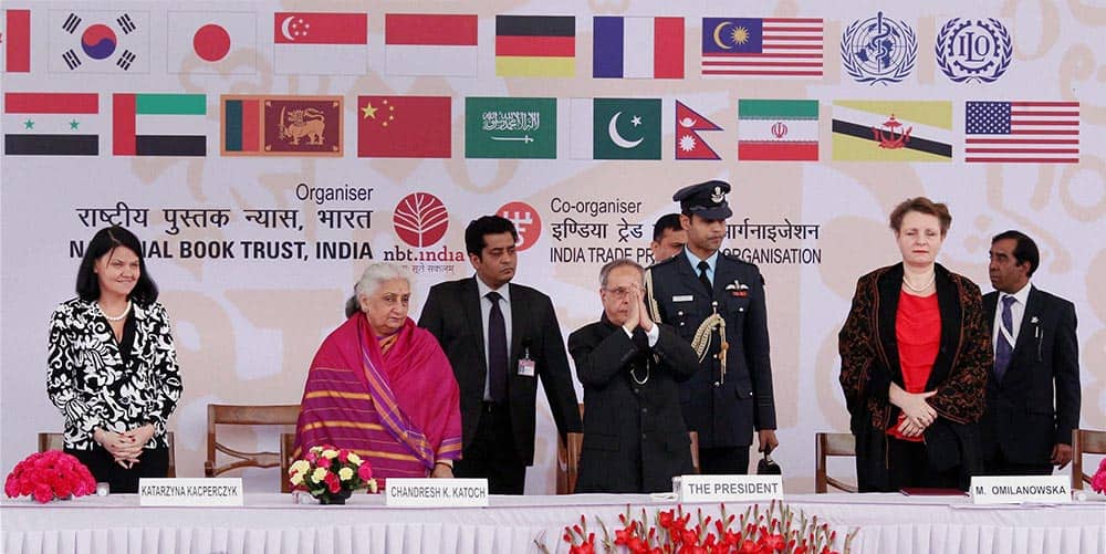 President Pranab Mukherjee , Chandresh Katoch, Union Minister for Culture and others during the inauguration of world book fair, in New Delhi.