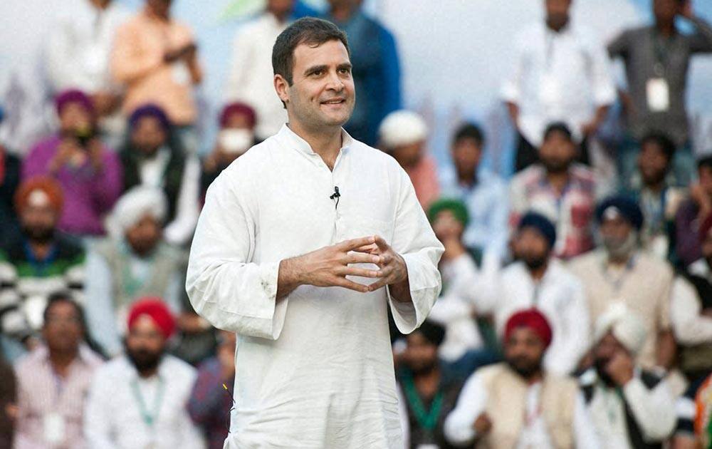 Congress Vice President Rahul Gandhi interacts with representative of minority groups in Ranchi, Jharkhand.