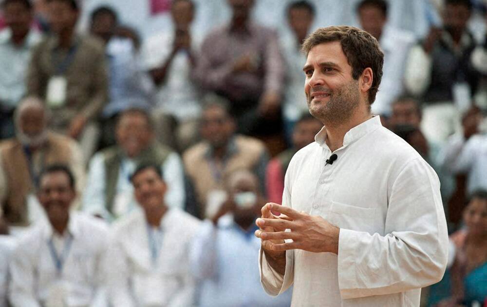 Rahul Gandhi interacts with people to seek their opinion on party manifesto for Lok Sabha elections 2014, in Wardha.