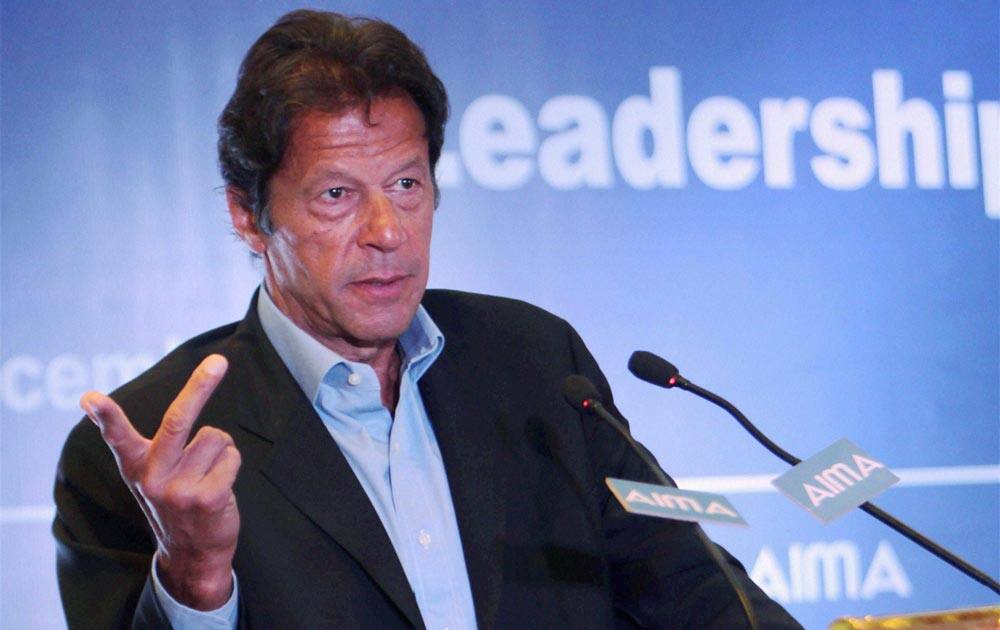 Former Pakistani Cricketer Imran Khan addresses AIMA members delivering an interactive lecture.