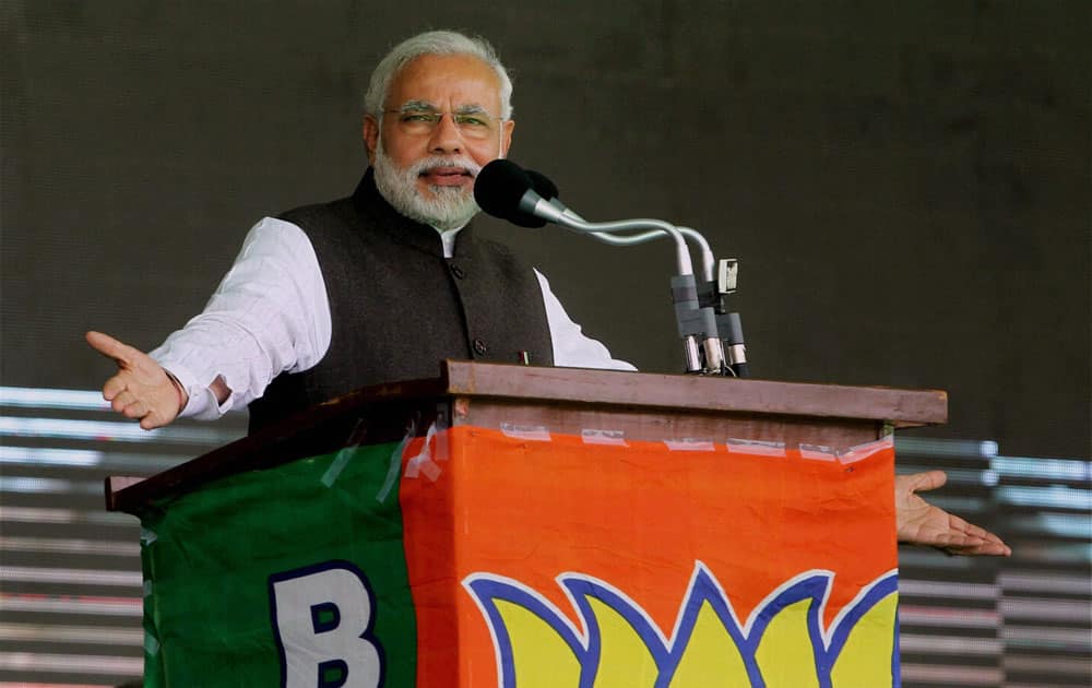 BJP`s prime ministerial candidate and Gujarat Chief Minister Narendra Modi addressing a rally at palace ground in Bengaluru.