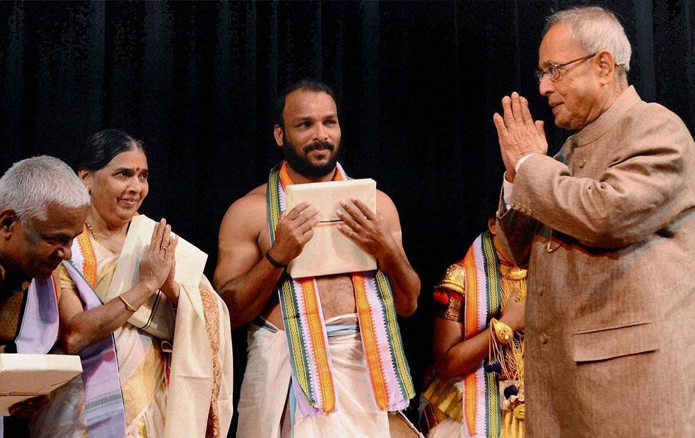 President Pranab Mukherjee after witnessing the Kutiyattam performance by Kapila Venu at Rashtrapati Bhavan Auditorium in New Delhi.