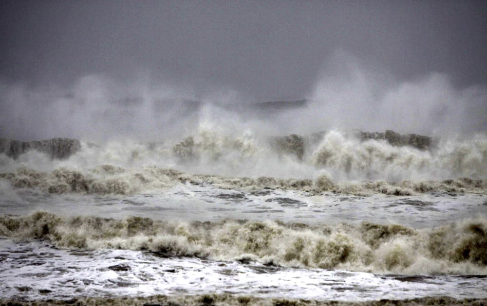 High tide waves approach the Bay of Bengal coast near Gopalpur beach in Ganjam district about 200 kilometers (125 miles) from the eastern Indian city Bhubaneswar.