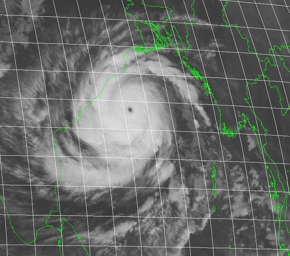 This photo provided by the US Navy`s Joint Typhoon Warning Center shows Cyclone Phailin taken at 7:30 p.m. EDT (11:30 p.m GMT. The US Navy`s Joint Typhoon Warning Center in Hawaii forecast maximum sustained winds of 269 kilometers (167 miles) per hour with gusts up to 315 kilometers (196 miles) per hour.