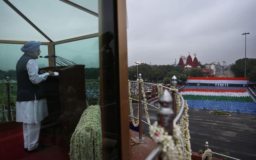 Prime Minister Manmohan Singh addresses the nation from the ramparts of Red Fort to celebrate Independence Day, in New Delhi.