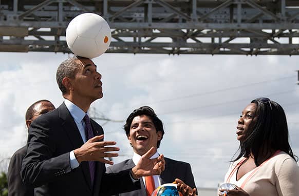 US President Barack Obama demonstrates