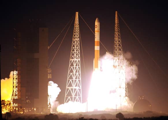 A United Launch Alliance Delta IV rocket lifts off from Complex 37, at Cape Canaveral Air Force Station in Cape Canaveral, Fla.