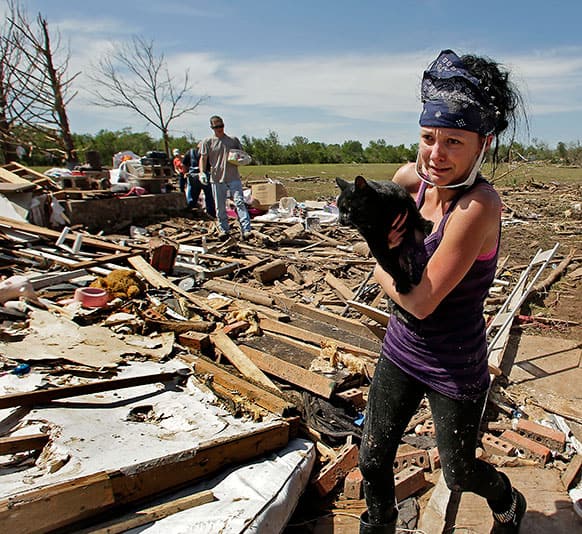 Brittany Brown rushes to get aid after finding her grandmother`s cat