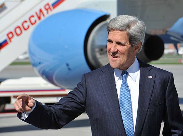 US Secretary of State John Kerry arrives at Moscow Vnukovo Airport. Kerry will start his visit to Russia on Tuesday by laying a wreath at the Tomb of the Unknown Soldier near the Kremlin Wall and meeting with World War II veterans.