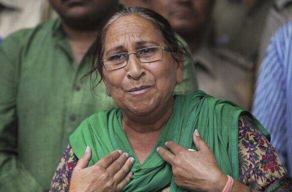 Dalbir Kaur, sister of Sarabjit Singh, a convicted Indian on Pakistan`s death row who died from a head injury after two inmates attacked him with a brick in a Lahore jail, addresses a press conference in New Delhi.