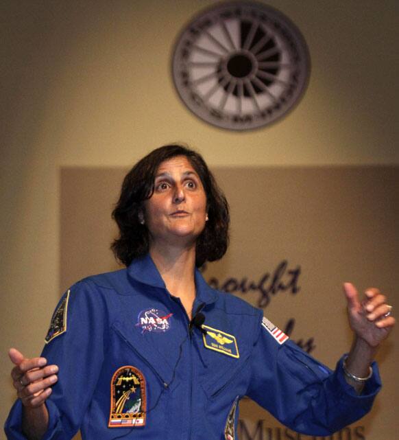 American astronaut of Indian origin Sunita Williams talks with Indian school children in Kolkata.
