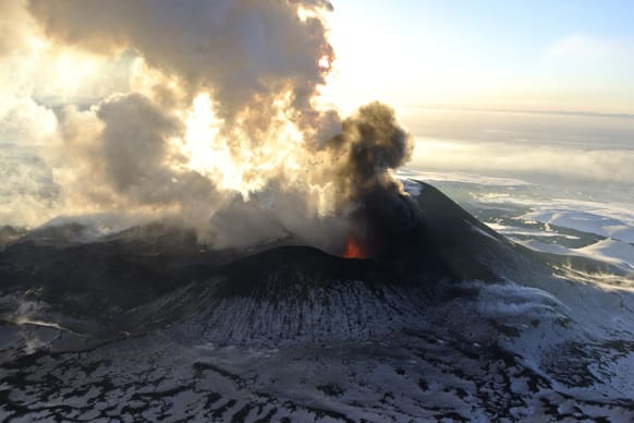 Plosky Tolbachnik volcano erupts in Russia’s Far Eastern Kamchatka Peninsula. A Russian volcano which started erupting last week has continued to spew ash and smoke into the air.