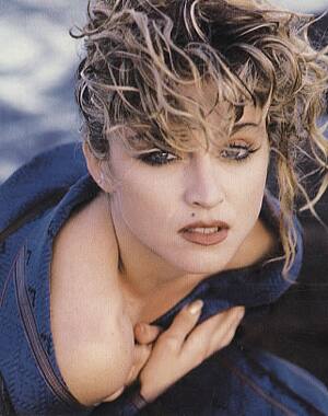 Madonna was the femme fatale of the 1980’s music scene. The singer never shied away from carrying off the vixen look – bad hair dye, bare midriff, short skirts and crucifix.