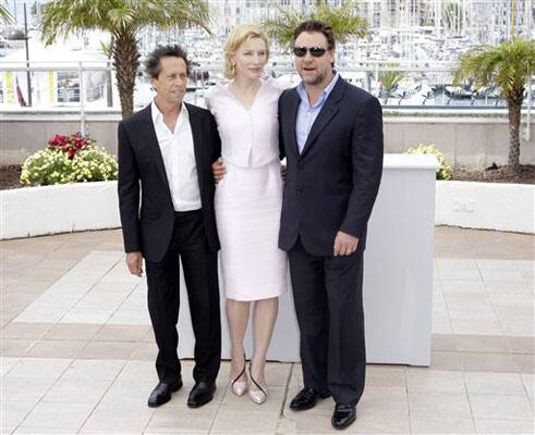 Actor Russell Crowe, right, actress Cate Blanchett, center, and producer Brian Grazer, left, pose for photographers during a photo call for the film 