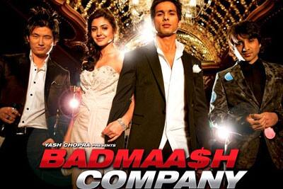 Anushka Sharma and Shahid Kapoor play dirty as the become the uber cool con artist in 'Badmaash Company'. 