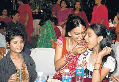 Vivek Oberoi's finace Priyanka at their snageet ceremony.  