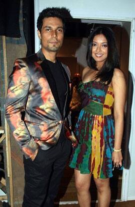 Bollywood actor Randeep Hooda (L) and actress Tanushree Dutta attend the third day of 2011 Lakme Fashion Week.