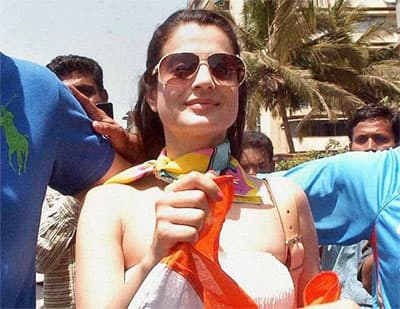 Ameesha Patel spotted heading towards the stadium. 