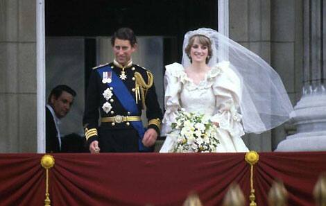 The Prince and the Princess make an appearance for their well wishers.