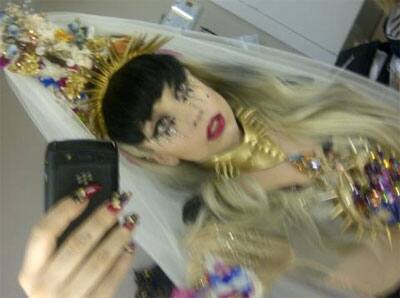 Lady Gaga looks bizzare as always in her lastest twitter pic. 