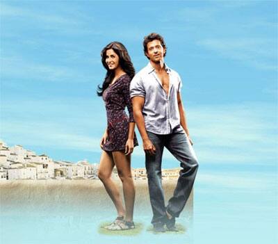 Kat and Hrithik in a promotional still for 'Zindagi Melegi Na Doobara'.