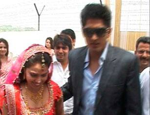 Ace Indian pugilist Vijender Singh tied the nuptial knot with the love of his life Archana Singh.