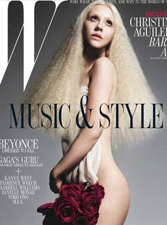 Christina Aguilera poses nude for fashion mag.