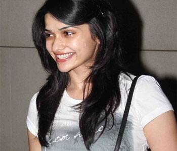 Prachi Desai heads her way to Mumbai airport for the big event in Toronto.