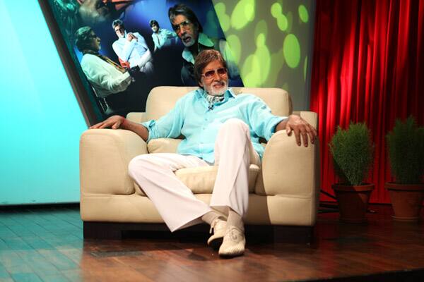 Amitabh Bachchan makes a style statement in his colourful attire.