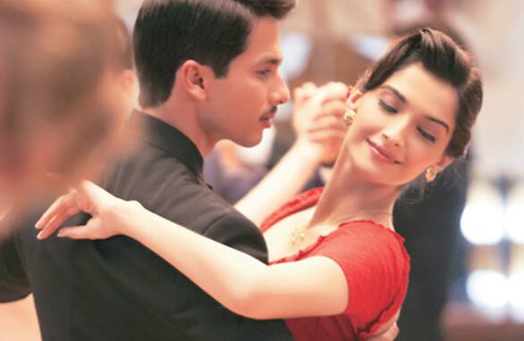 New still from Pankaj Kapoor's 'Mausam'. The film stars his son, Shahid Kapoor and Sonam Kapoor in the lead.