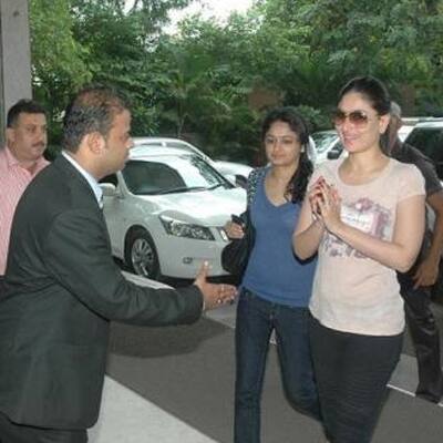 Bebo arrives at a hotel in Ahmedabad.