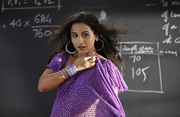 Vidya Balan dons the sexy look in 'The Dirty Picture'.