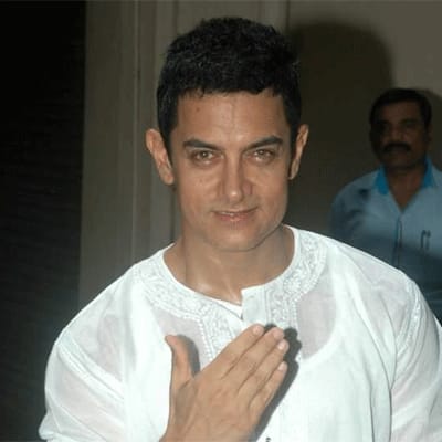 Aamir Khan celebrating eid at home with friends and family. 