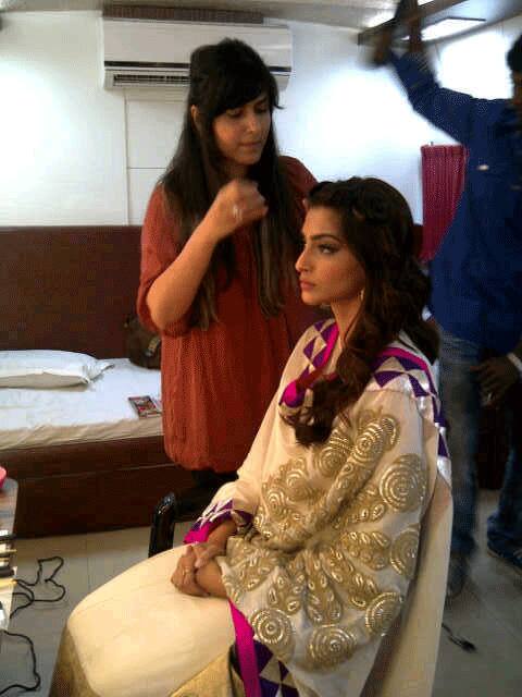 Sonam Kapoor is getting ready to visit the sets of Zee TV's `Sa Re Ga Ma Pa Lil Champs`.